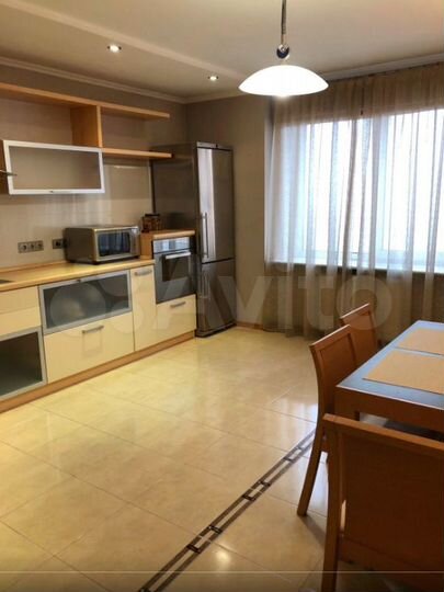 2-к. квартира, 70 м², 8/14 эт.