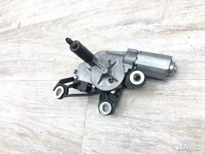 Моторчик стеклоочистителя задний Volkswagen Caddy