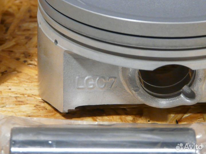 Поршень Kymco 450 / Arctic-Cat 425/450/500