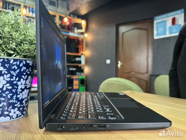 Ноутбук Dell / FullHD / Core i5 / 8gb / 256ssd