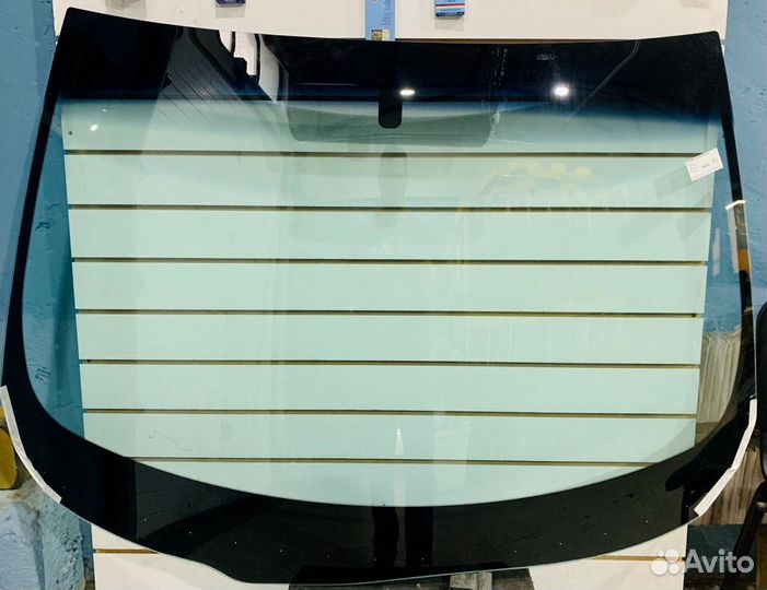 Лобовое стекло на Ниссан Альмера