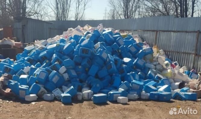 Принимаем биг беги и канистры