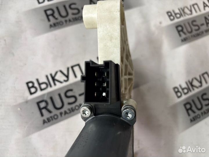 Моторчик стеклоподъемника задний левый Mercedes S