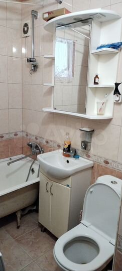 2-к. квартира, 42 м², 1/4 эт.