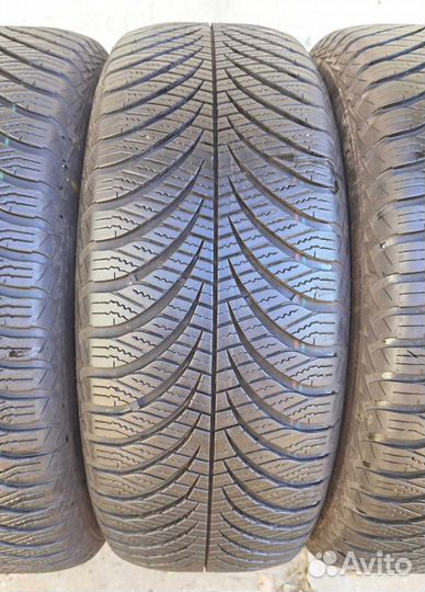Goodyear Vector 4Seasons Gen-2 215/60 R17 96H