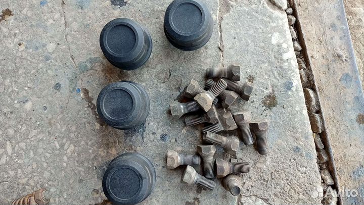 Колёсные болты с колпачками ваз-2108 09