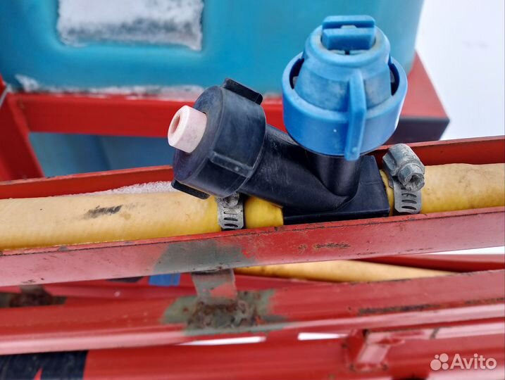 Опрыскиватель прицепной 800л