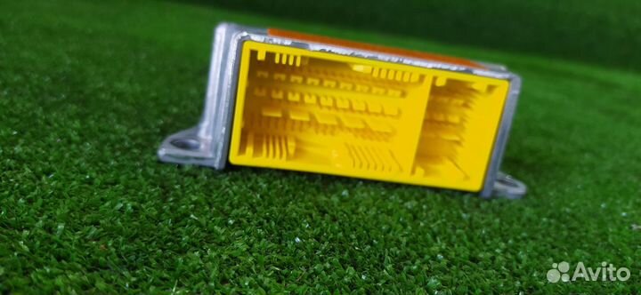 Блок управления airbag Mercedes Gl450 M273.923