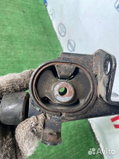 Подушка двигателя левая Toyota Corolla Fielder