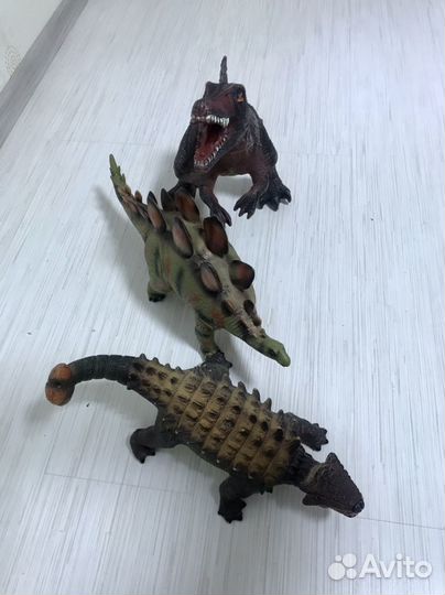 Резиновые динозавры со звуковым эффектом