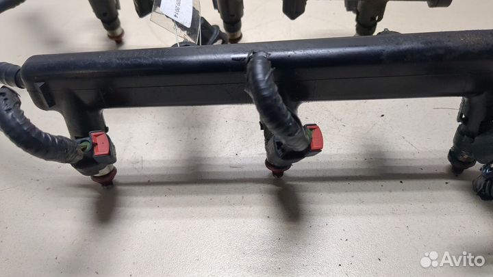 Форсунка топливная Dodge Durango, 2014