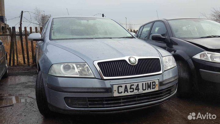 Полуось передняя левая Skoda Octavia 2 (A5) 2004