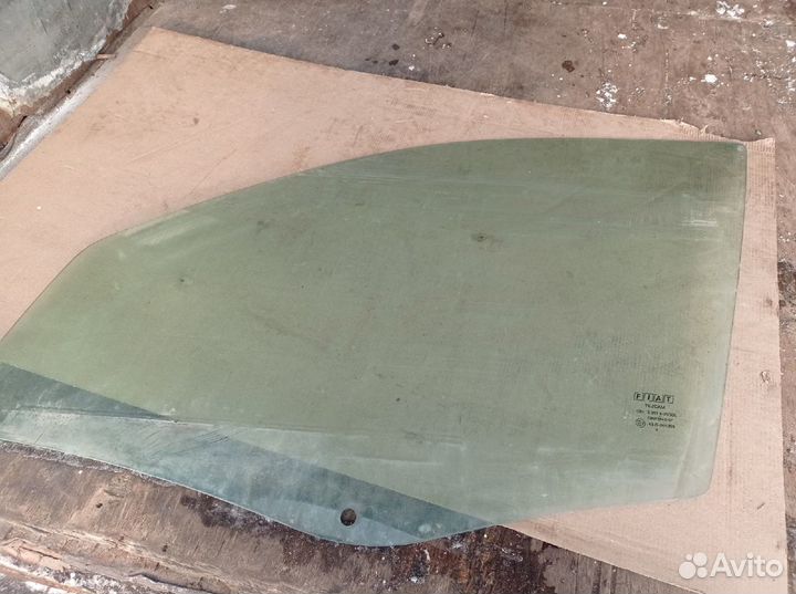 Стекло Фиат Альбеа 1.4 (2005-2012)