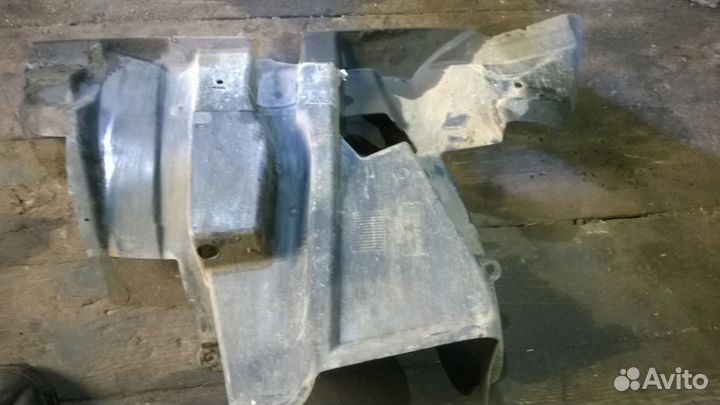 BMW E53 X5 подкрылок