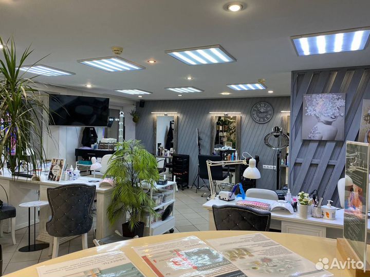 Администратор салона красоты ежедневные выплаты