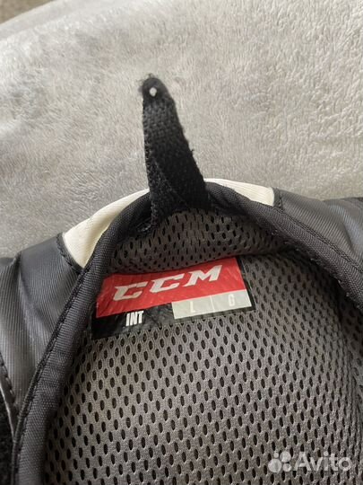 Нагрудник вратарский ccm
