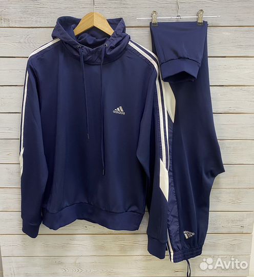 Костюм спортивный