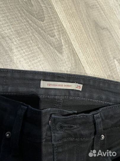 Джинсы Levi's 721 high rise skinny 25 размер