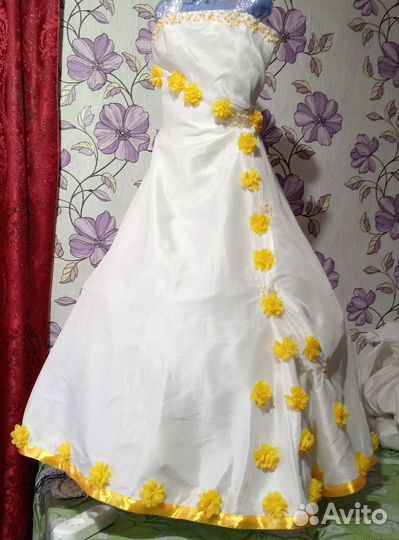 Нарядное платье для девочки 134 140 белое