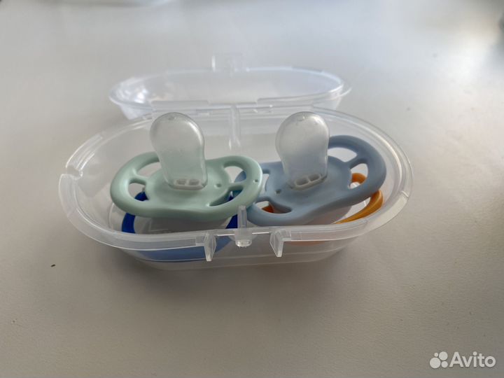 Пустышки avent 0-6 новые и накладки на соски
