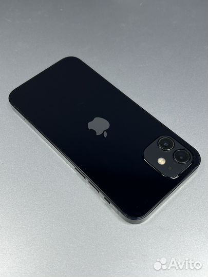 iPhone 12, 64 ГБ