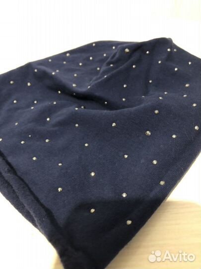 Шапка демисезон. Стразы все целые Новая