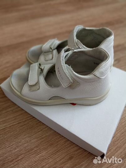 Сандалии Тотто