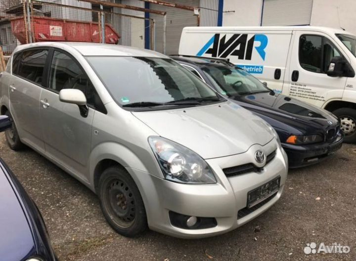 Toyota Corolla Verso 2004-2009 на запчасти