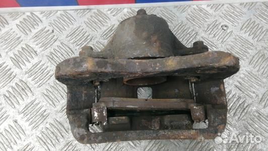 Суппорт тормозной передний правый hyundai tucson J