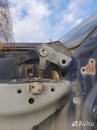 Петли капота дверей на ренж ровер вог 2004г