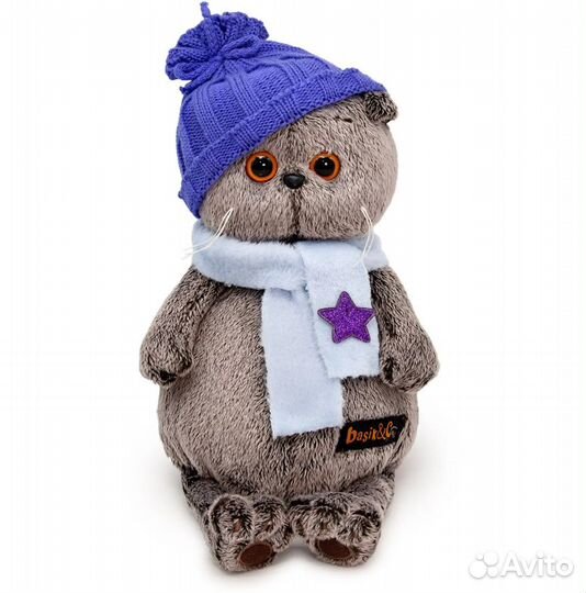 Басик в шапке и шарфе со звездой, Ks30-195