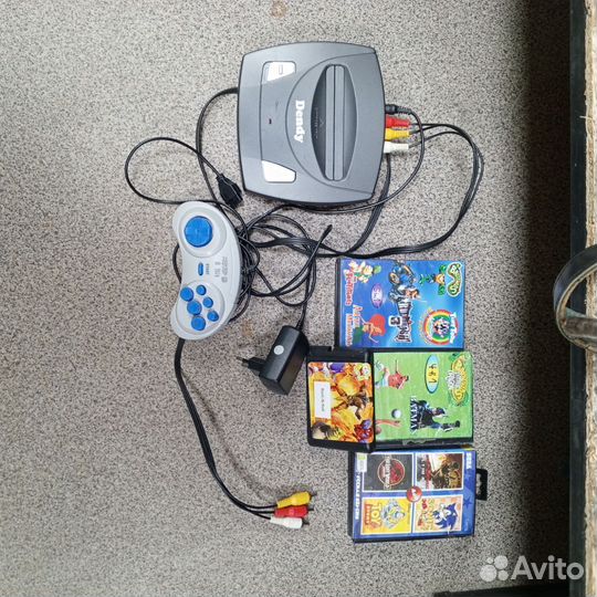 Игровая телевизионная приставка Dendy Master