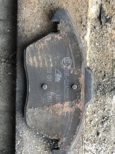 Комплект передних тормозов 280мм Golf 6