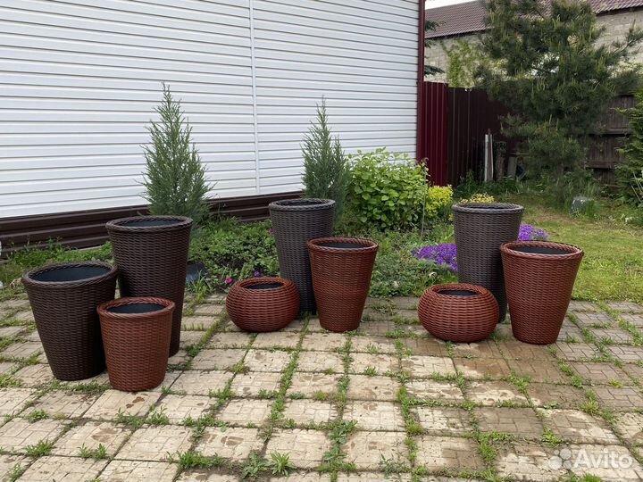 Кашпо, вазон плетеные из ротанга