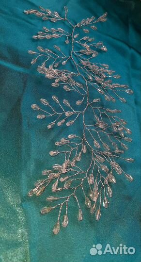 Веточка в прическу