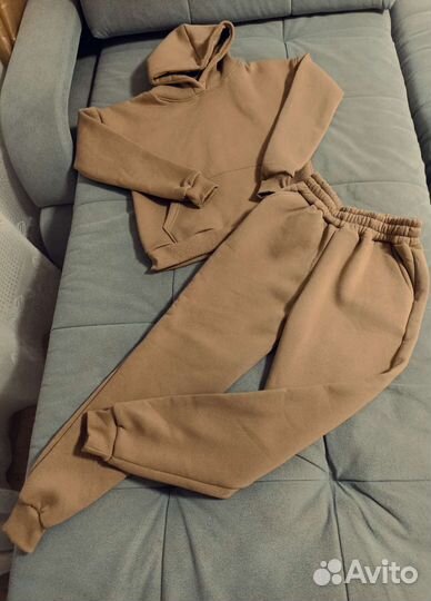 Спортивный костюм женский теплый новый