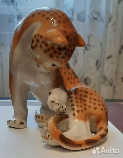 Статуэтка фарфор лфз. Барс. СССР