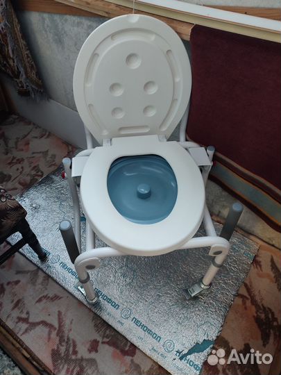 Санитарный стул туалет