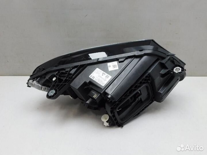 Фара левая Mercedes-Benz C-Class