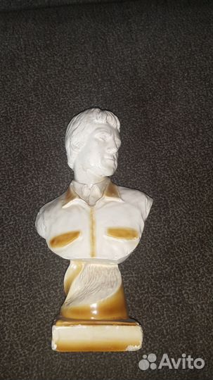 Бюст Владимира Высоцкого