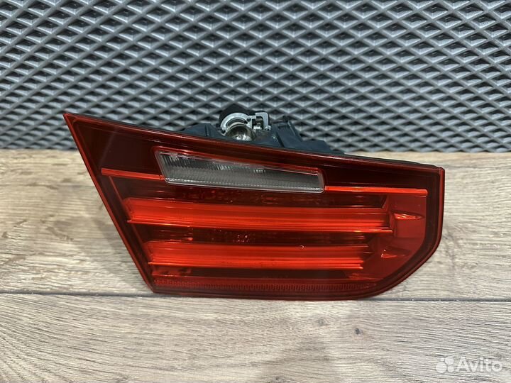 Фонарь задний левый в крышку багажника BMW 3 F30
