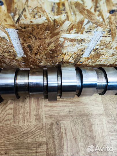 Распредвал Вольво FH13 20758404