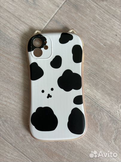 Чехлы на iPhone 11