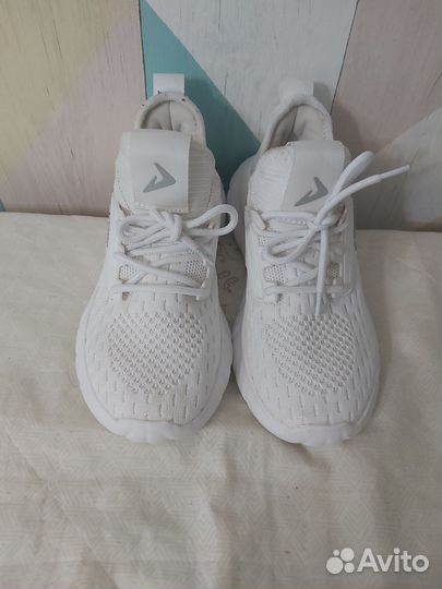 Кроссовки для девочки demix 32 р