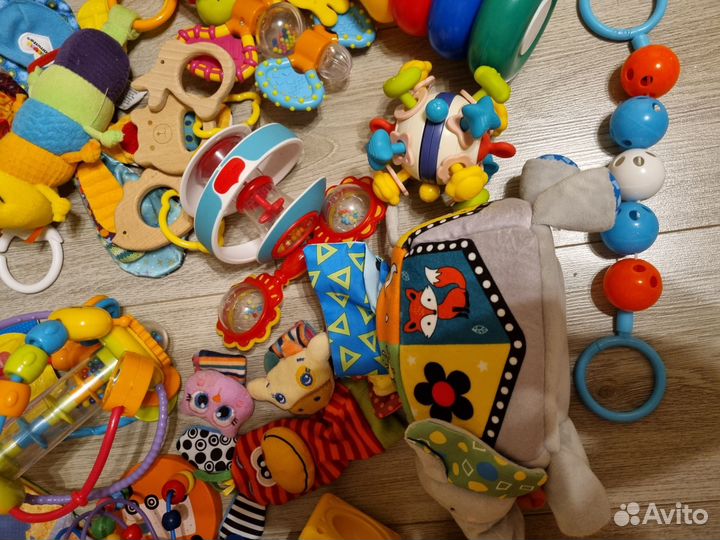 Игрушки пакетом много 0+
