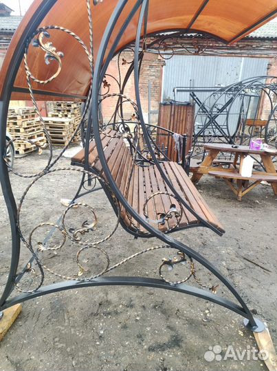 Дачная скамейка прочная и долговечная