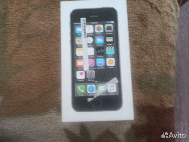 Телефон iPhone 5s каробка