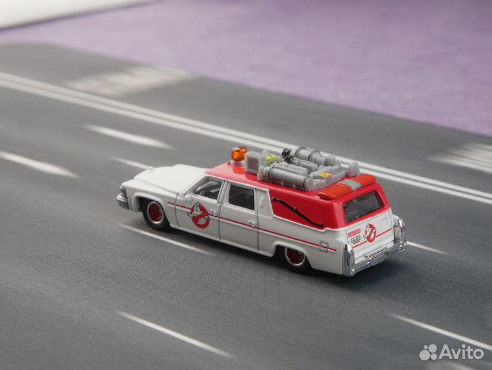 Hot Wheels Premium Ghostbusters Ecto-1