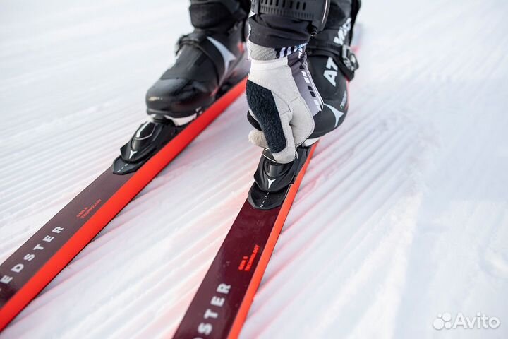 Беговые лыжи Atomic Redster gen S с креплениями