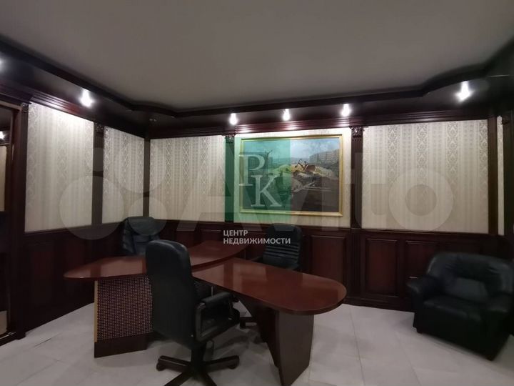 Презентабельный офис 68,5 м² с мебелью на первой л